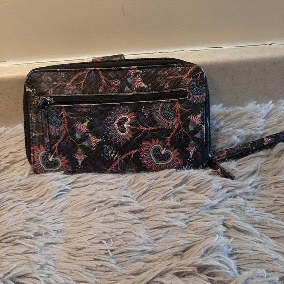 Mundi Vegan Leather Wristlet- New - Picture 8 of 12